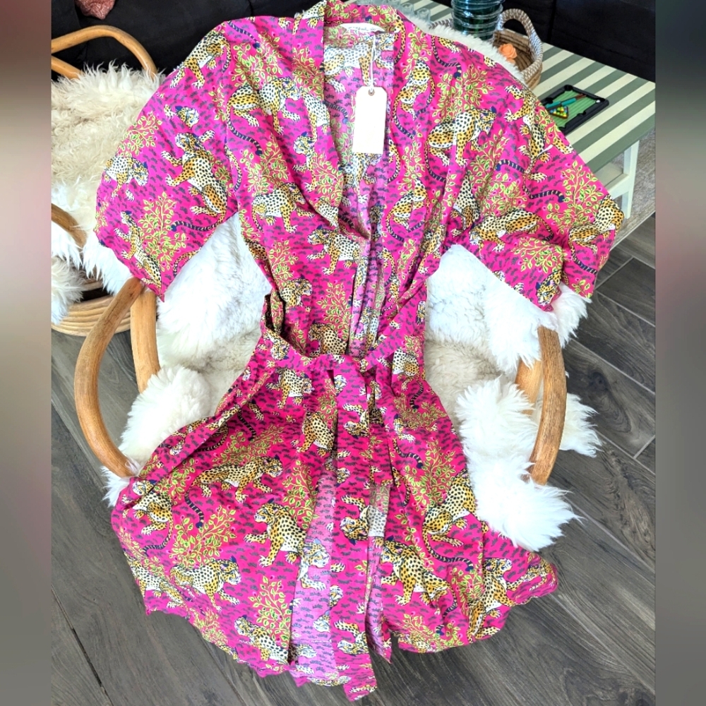 NWT PRINTFRESH Bagheera Organic Cotton Robe Tigers cheetah pink